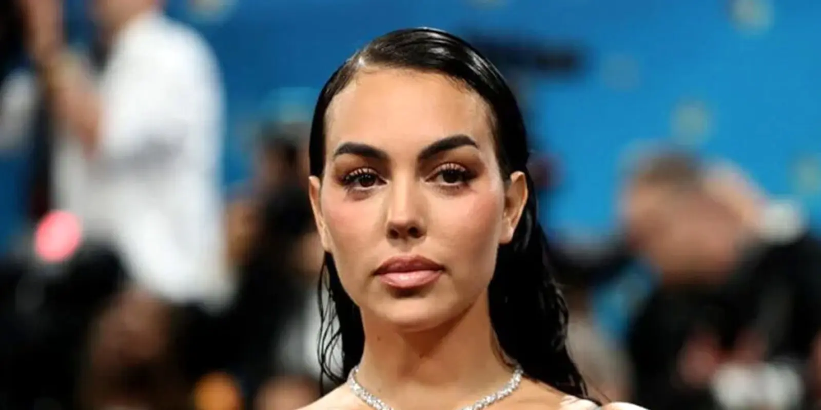 جورجینا در پاریس هم ترکاند / ادامه فخرفروشی با حلقه نامزدی! 