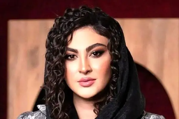 اولین عکس از مادرشوهر خوش قد و بالای مریم مومن / تازه عروس چه دلبری میکنه !