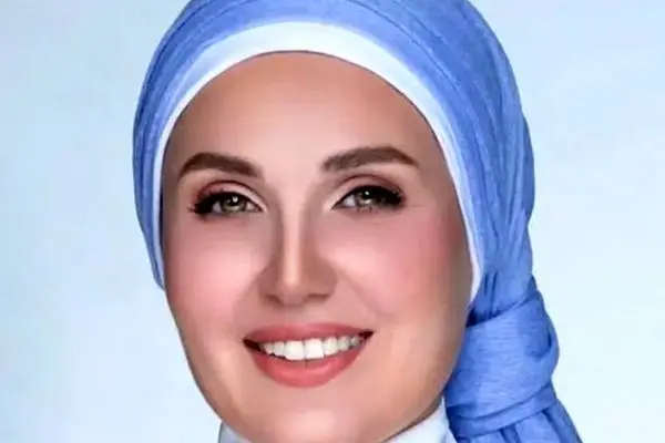 تغییر چهره اساسی گلوریا هاردی با تور عروسی گیپوری جذاب!