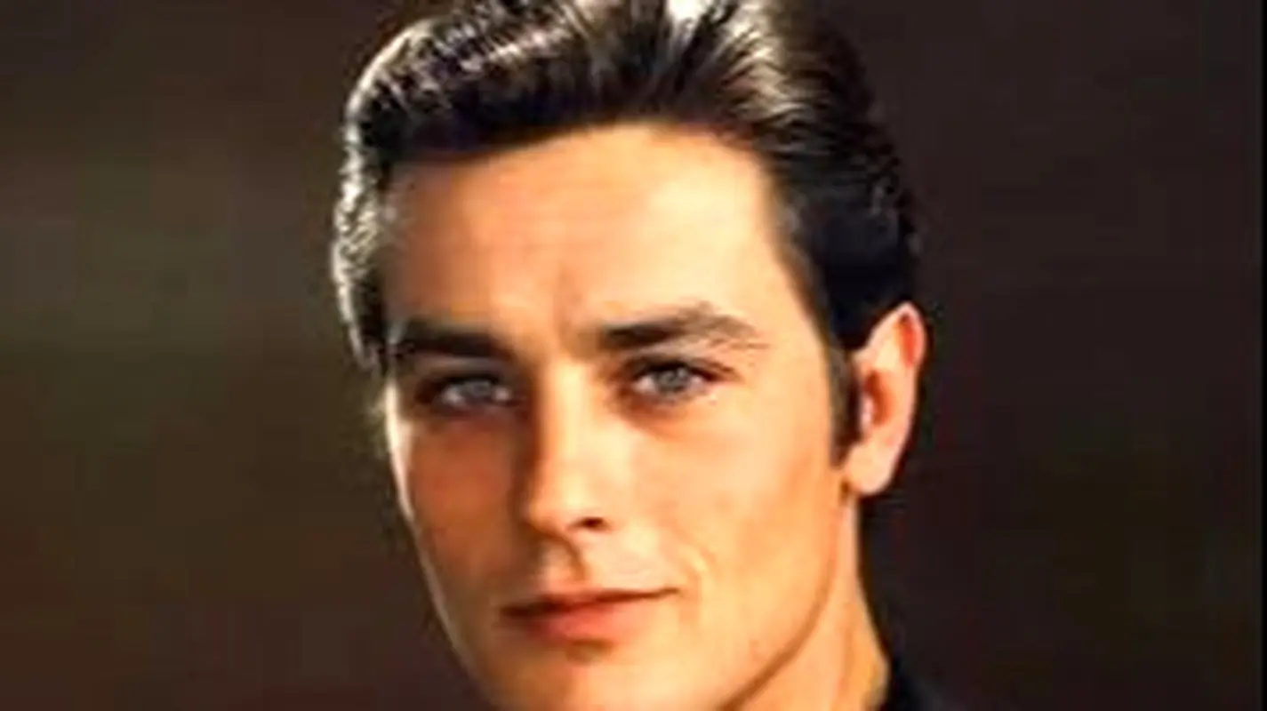 آلن دلون، زیباترین مرد سینما یا مرد تاریخ؟! / او جذاب ترین بی ریش تاریخ بود (عکس)