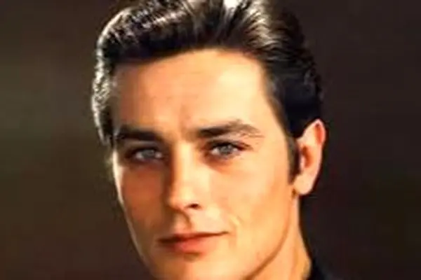 آلن دلون، زیباترین مرد سینما یا مرد تاریخ؟! / او جذاب ترین بی ریش تاریخ بود (عکس)