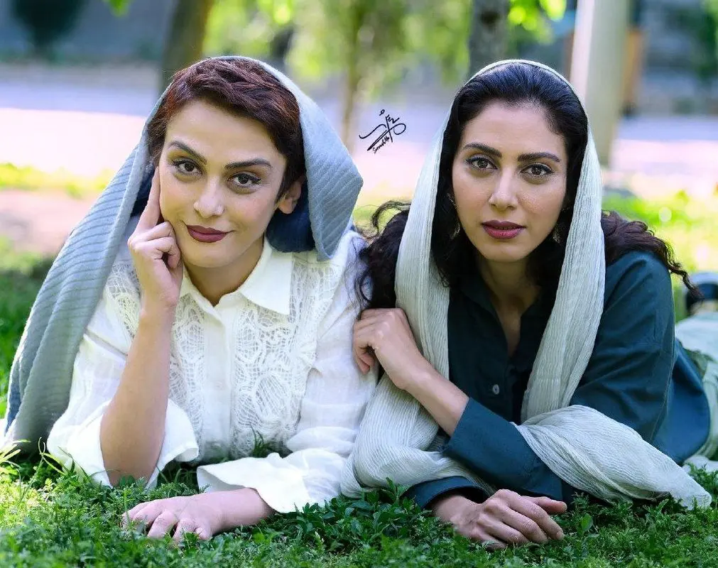 قاب های زیبا و شیک خواهرانه مونا و مارال فرجاد (تصاویر)