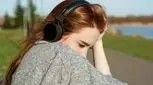 آیا گوش دادن به موسیقی غمگین خوب است یا بد؟
