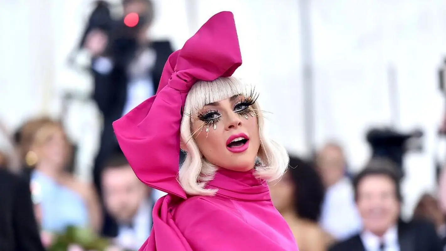 آشنایی با روتین پوستی لیدی گاگا 