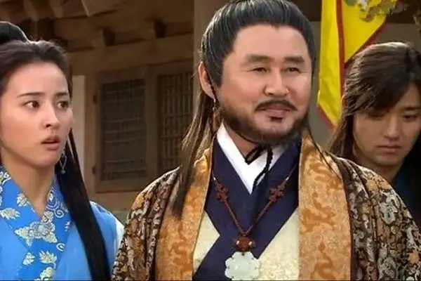 تفریح لاکچری پدر سوسانو و همسر واقعی‌اش با تیپ ست چشم‌نواز + عکس