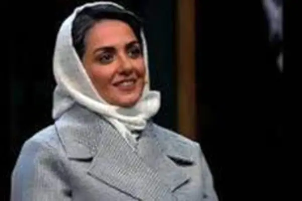 جشن تولد ساده و خودمونی بیتا سحرخیز لب دریا / هیچ وقت پیر نشو !