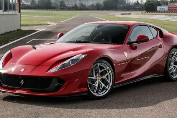 ماجرای باد کردن یک فراری روی دست ستاره فوتبال ایران!