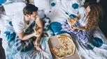 شب‌ها به معده‌تان رحم کنید/ این خوراکی‌ها را قبل از خواب نخورید

