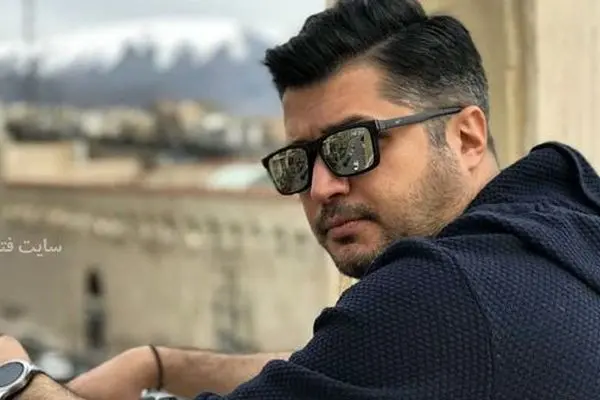 سلفی متفاوت پندار اکبری با دوست کوچک خانگی‌اش /چه سگ بامزه ای !