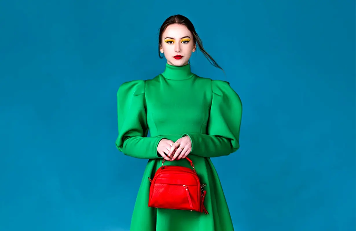 مانتو سبز رو با چه شال و شلواری ست کنیم؟ 