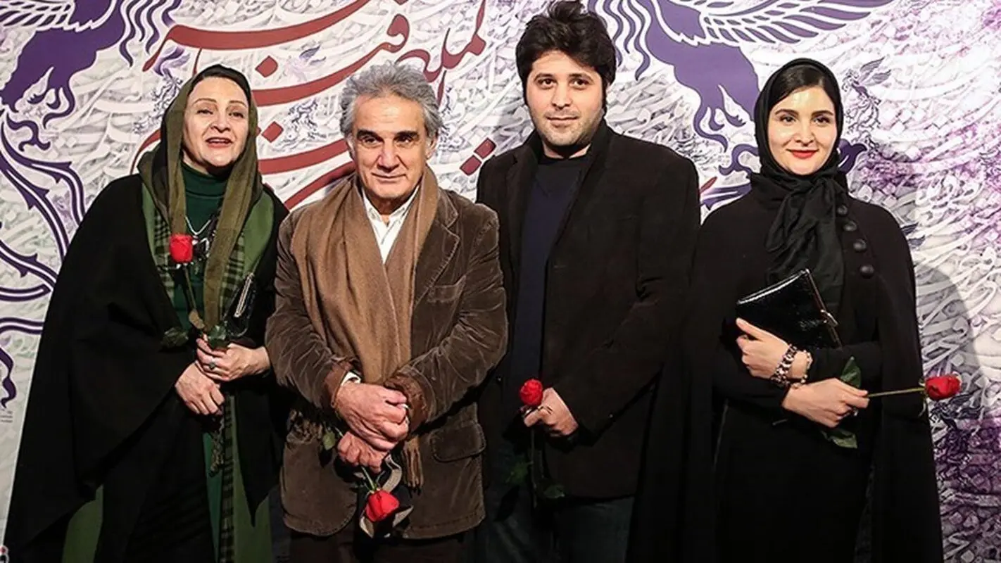 نورا دختر گلاب آدینه: مادرم، الگویی موفق برای زندگی من است 