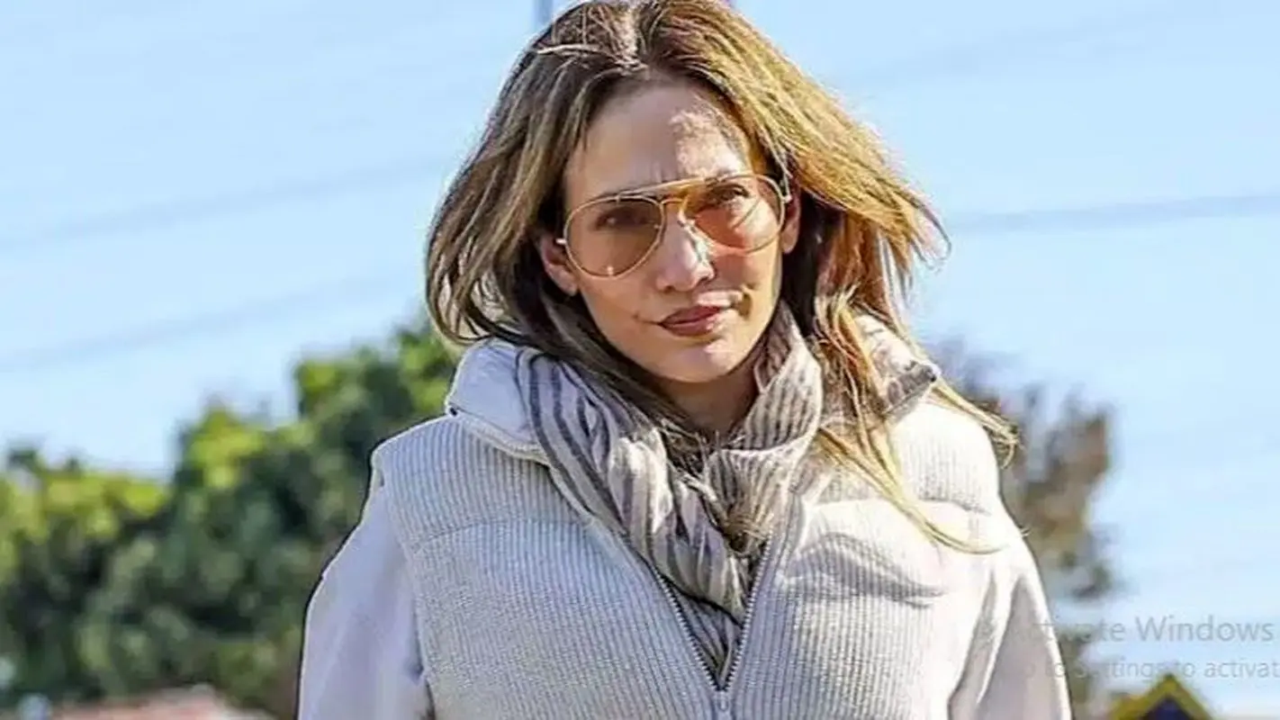 دلیل انتقاد تند از جنیفر لوپز توسط هوادارانش چه بود؟