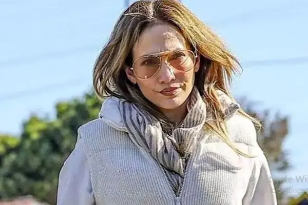 دلیل انتقاد تند از جنیفر لوپز توسط هوادارانش چه بود؟