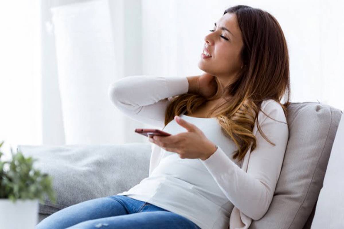 موبایل پرخطرترین ابزار برای گردن/  نشستن بیش از ۶ ساعت در روز ممنوع 