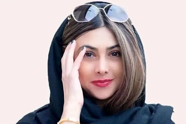 زیباترین استایل از همسر سابق هومن سیدی / آزاده صمدی شیک و متفاوت تر از همیشه !