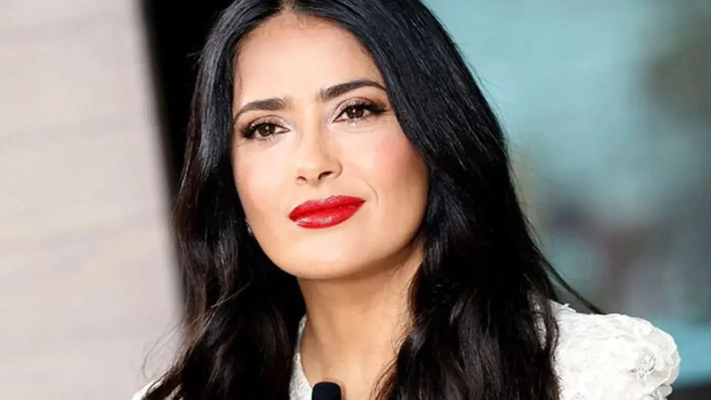 بررسی زیبایی یک ستاره خاص / سلما هایک با این چهره جهانی شد