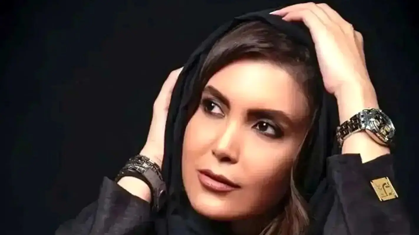 عکس‌های جدید سامیه لک «آیناز» سریال آنام در خیابان‌های ایتالیا