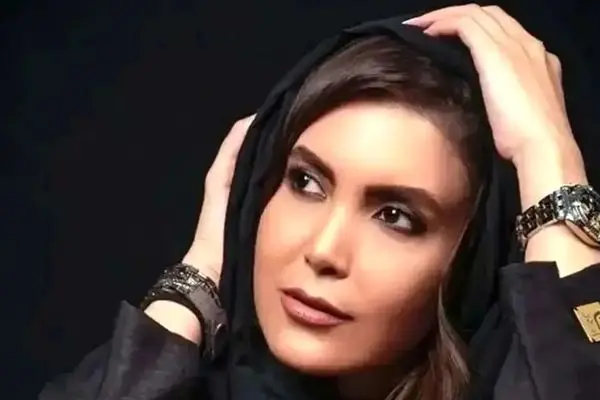 عکس‌های جدید سامیه لک «آیناز» سریال آنام در خیابان‌های ایتالیا