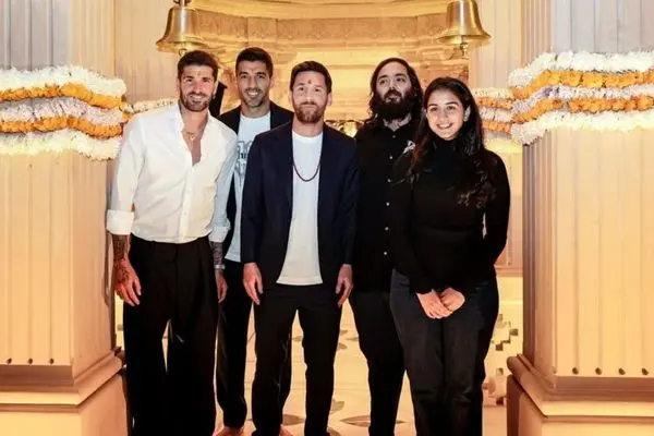 به جای مانده از زلزله مسی در هند / حضور در کنار ثروتمندترین زوج هند (تصاویر)