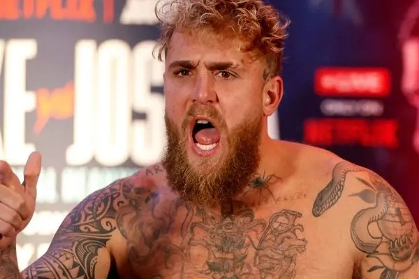 ورزشکار معروف با این عکس باز هم ثروت نجومی اش را به چشم همه فرو کرد!