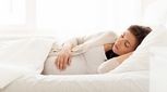 بهترین حالت خوابیدن در دوران بارداری / در دوران بارداری چگونه بخوابیم؟