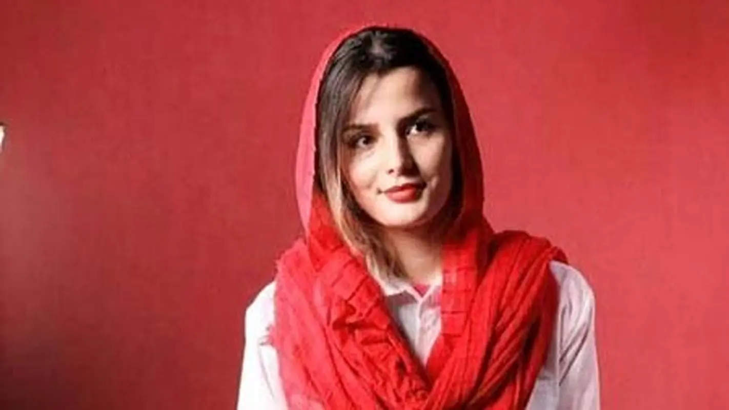 بیوگرافی و زندگی شخصی غزاله اکرمی / تلاش برای ستاره شدن 