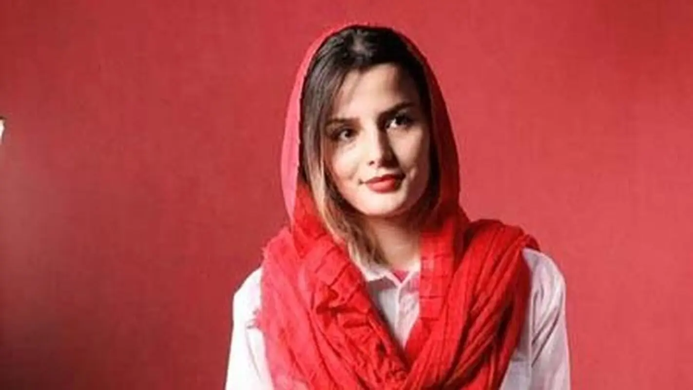 بیوگرافی و زندگی شخصی غزاله اکرمی / تلاش برای ستاره شدن 