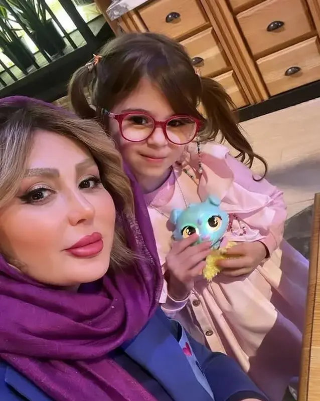  قاب مادر و دختری نیوشا ضیغمی و دخترش برای اول مهر