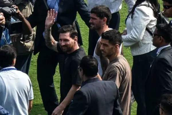 لیونل مسی به رستوران های معروف و کثیف هند رفت! (عکس)