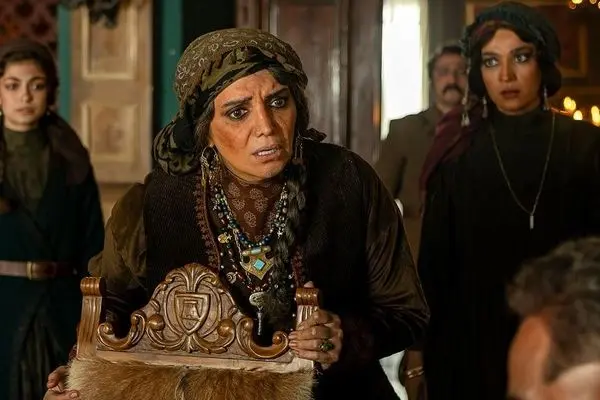 الهام پاوه‌نژاد، بازیگر سریال شکارگاه، در کنار دخترش «کُردیا» + عکس مادر و دختری