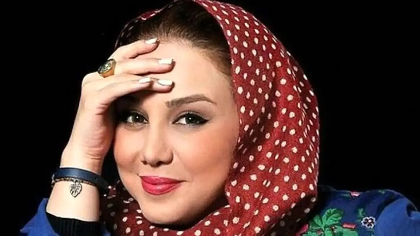 بهنوش بختیاری با تم یلدایی به استقبال زمستان رفت+ عکس 