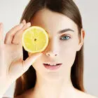 با این 10 ماده غذایی پوست خود را متحول کنید !