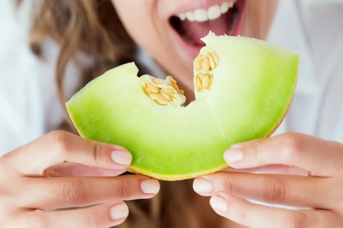 آیا خوردن خربزه در بارداری برای جنین ضرر دارد؟