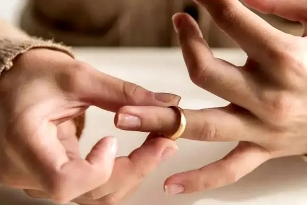 از عشق تا جدایی! ۷ رابطه‌ای که به طلاق می‌رسند