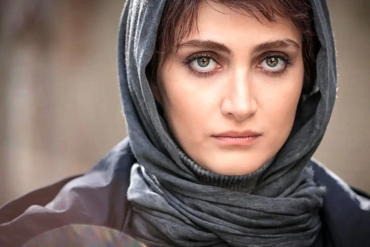 غوغای الناز ملک در اینستاگرام با رنگ مو جدیدش / خانم بازیگر بلوند یخی کرد! + عکس