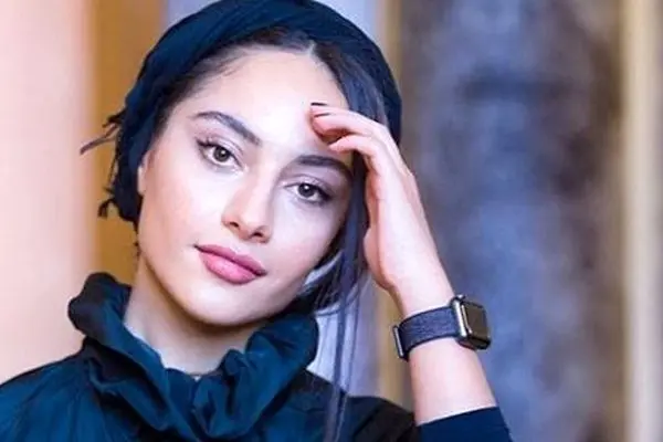 استایل و انرژی مثبت ترلان پروانه؛ بازیگر جوان ایرانی در قاب دانشگاهی