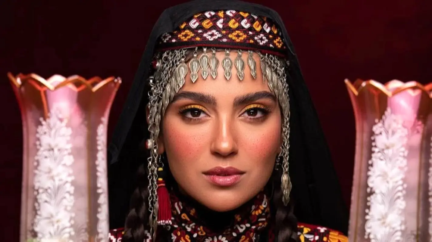 عروس مهربان خانواده امیرسلیمانی در تولد پدرشوهر احساساتی شد