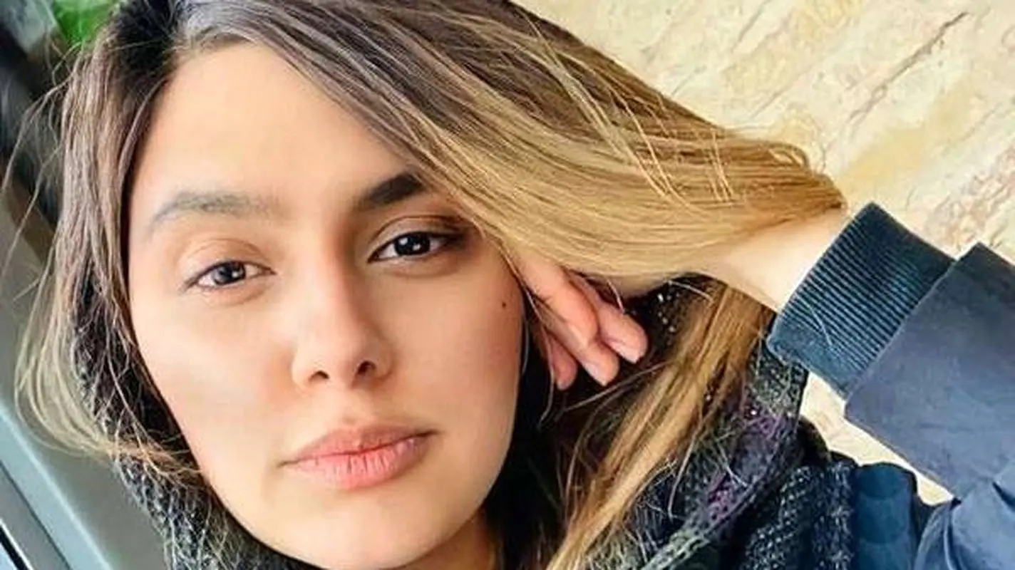 فوت تلخ برادر مینو آزرمگین؛ عکسی جانسوز از پدر سوگوار