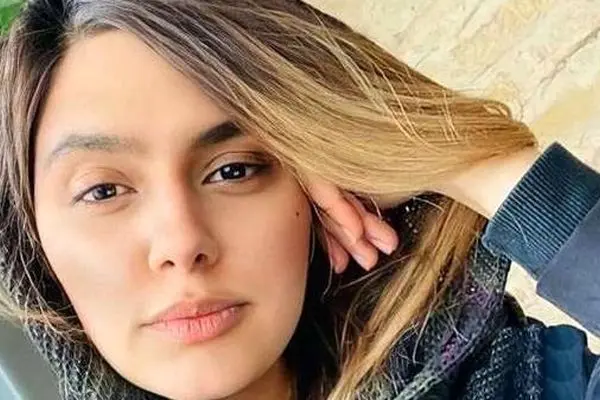 فوت تلخ برادر مینو آزرمگین؛ عکسی جانسوز از پدر سوگوار