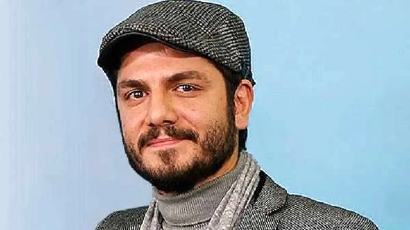 روایت عباس غزالی از لحظه ثبت سلفی آسانسوری با دخترش