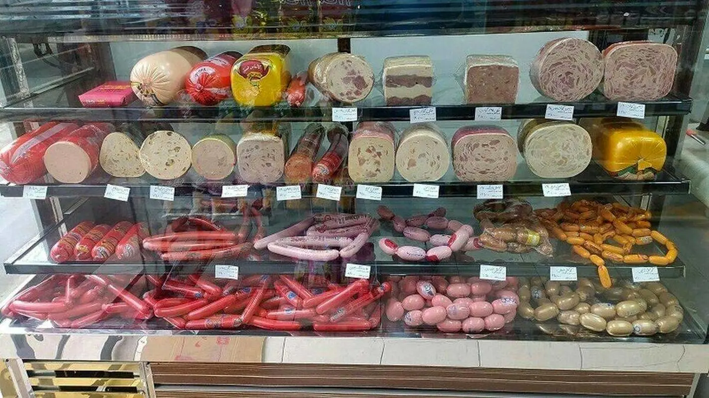 هنگام خرید سوسیس و کالباس این نکات را در نظر بگیرید 
