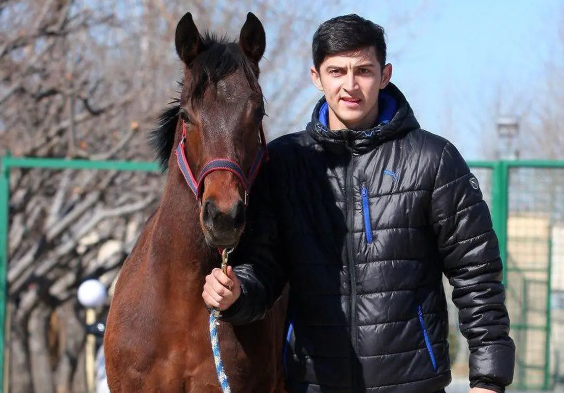 سرمایه گذاری های سردار آزمون روی اسب ادامه دارد / اسب 15 میلیاردی ستاره تیم ملی را ببینید