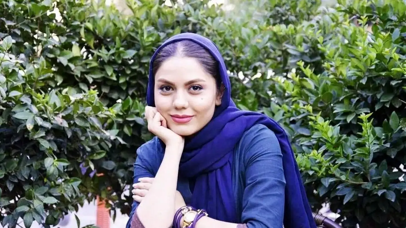 عکس های مجردی آزاده زارعی در سوئیس / لاکچری و شیک !