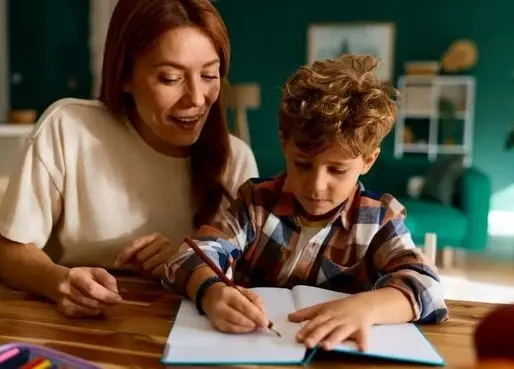 ۸ سخت‌گیری‌ لازم برای تربیت کودکان