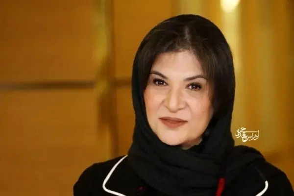 عکسی از پسر ریما رامین فر در آغوش مادرش / قدبلند مثل پدر بازیگرش ! 