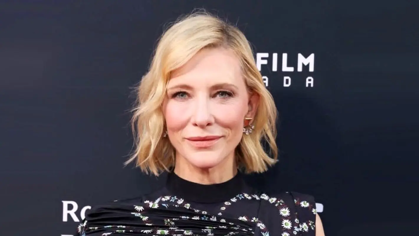 سادگی و جذابیت گیرای کیت بلانشت روی فرش قرمز رویداد فشن و مد (عکس)