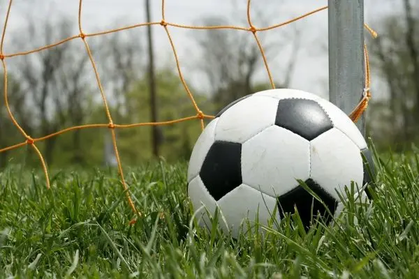 ماجراهای جنجالی فوتبال ایران / فوتبالیستی که هرگز پرده از چهره فرزند دومش برنداشت!