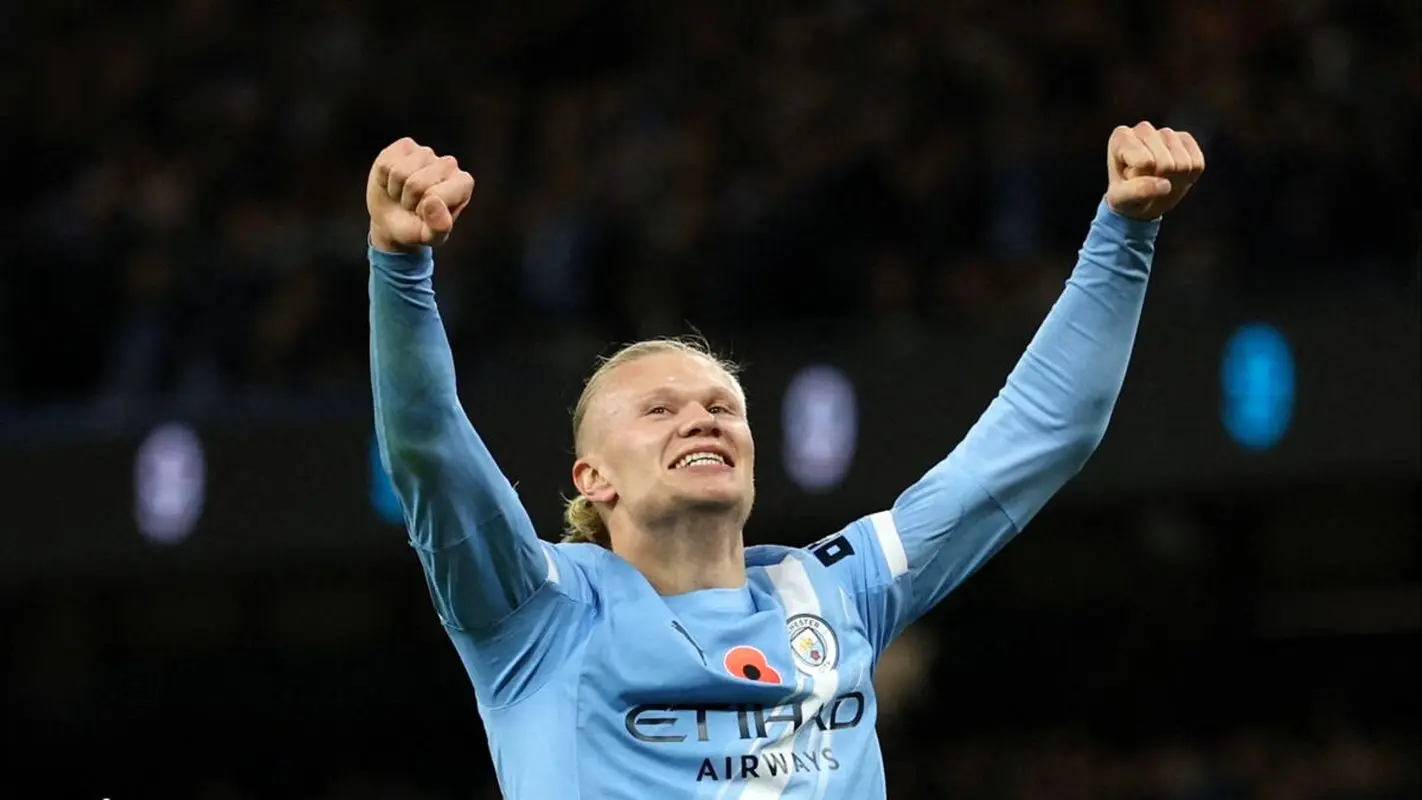 کار عجیب و غریب این فوتبالیست جهانی شد! (عکس)