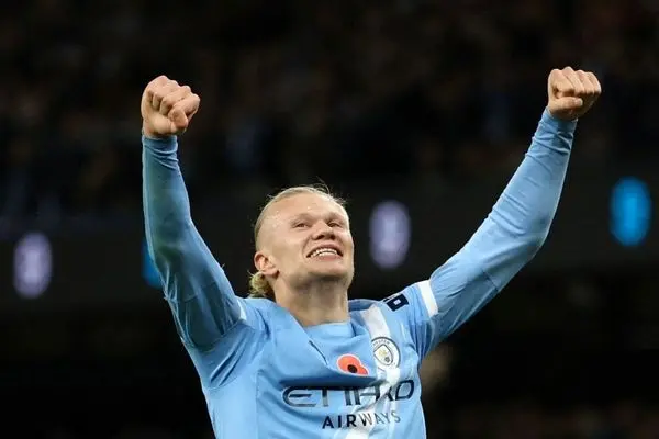 کار عجیب و غریب این فوتبالیست جهانی شد! (عکس)