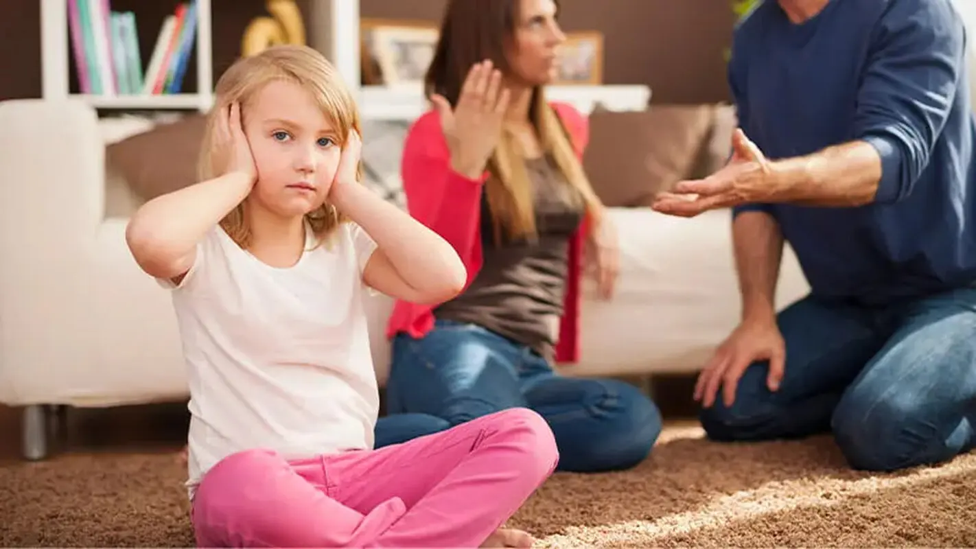 اگر پدر و مادر در تربیت کودک اختلاف نظر داشته باشند، چه می‌شود؟